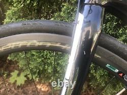 2017 Trek Domane SL6, 56cm, carbon wheels, tubeless