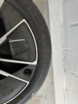 Mercedes EQS 86R 21 Five-Twin Spoke Aero Wheels with Carbon Fiber-Optic Cladding