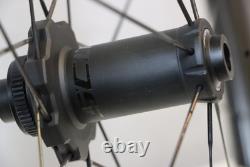 Scope R5. A Disc Carbon Wheelset Clincher Tubeless Shimano Freehub 11/12s