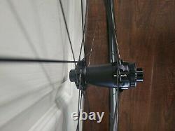 Zipp 303 SE Disc Wheel Set New Center Lock Thru Axel Shimano Freehub